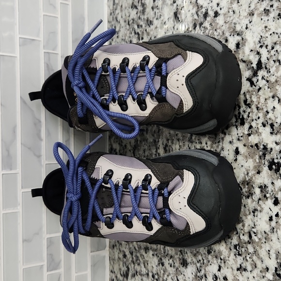 Women's Gray & Black Vasque Ankle Hiking Boots / Trail Running Shoes sz 8.5 - Picture 2 of 6